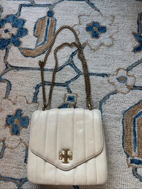 Tory Burch Cream Quilted Leather Shoulder Bag with Gold Chain
